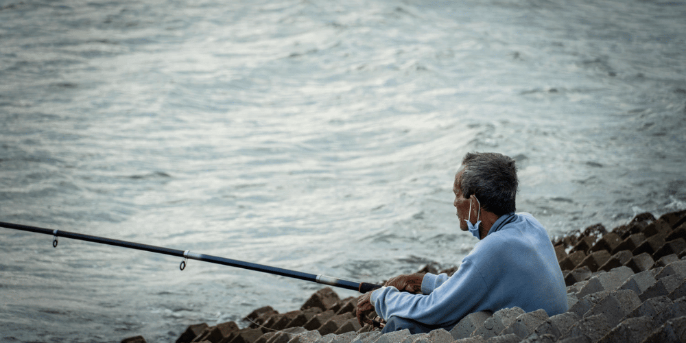How to Choose a 2 Piece Spinning Rod for Saltwater Fishing